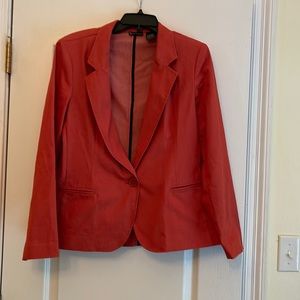 Lovely fall blazer, size 10, looks new without tag, pockets and split closed